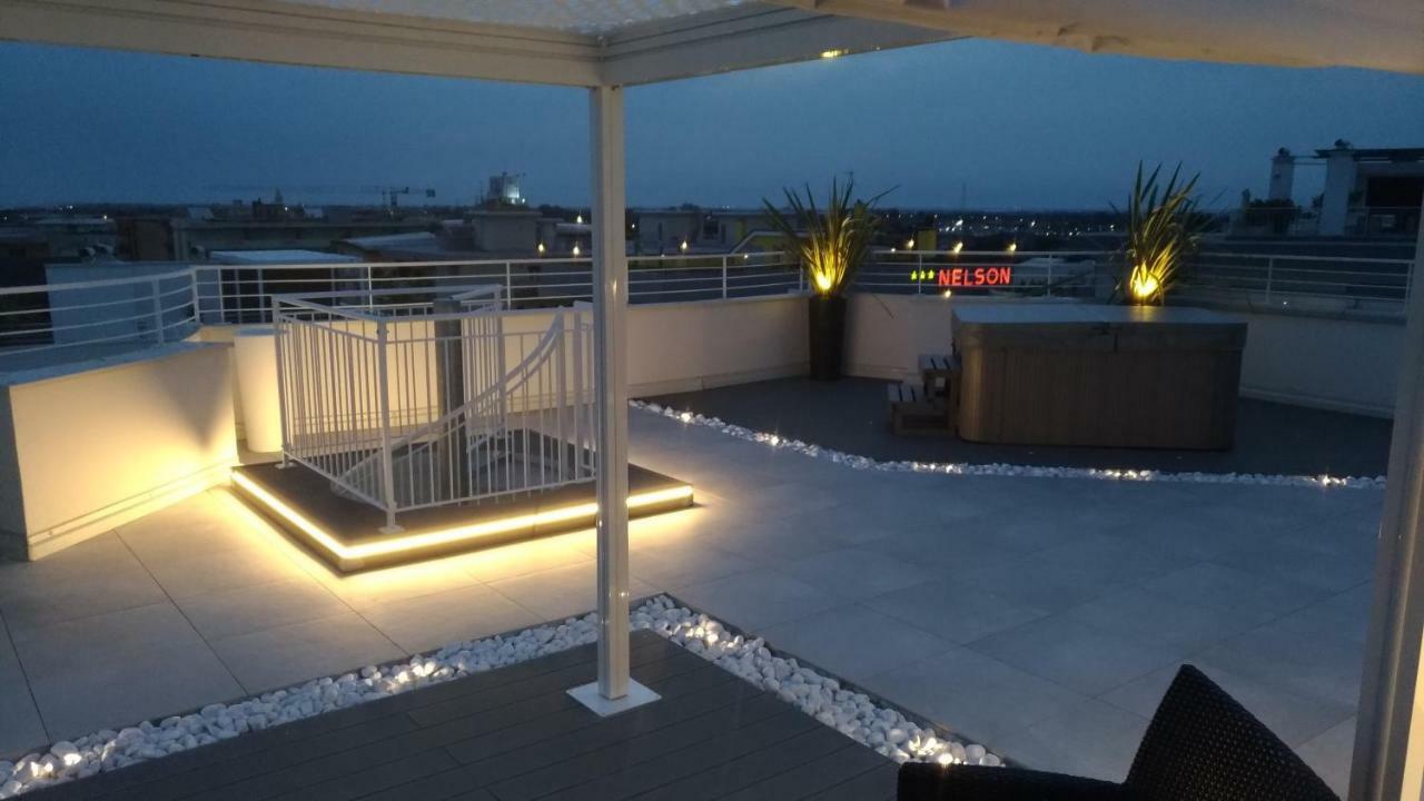 Luxor E Cairo The Beach Resort Lido di Jesolo Exterior photo